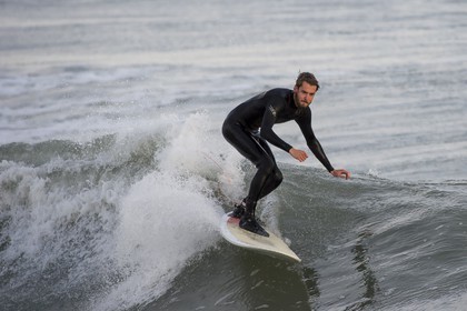058-Surf