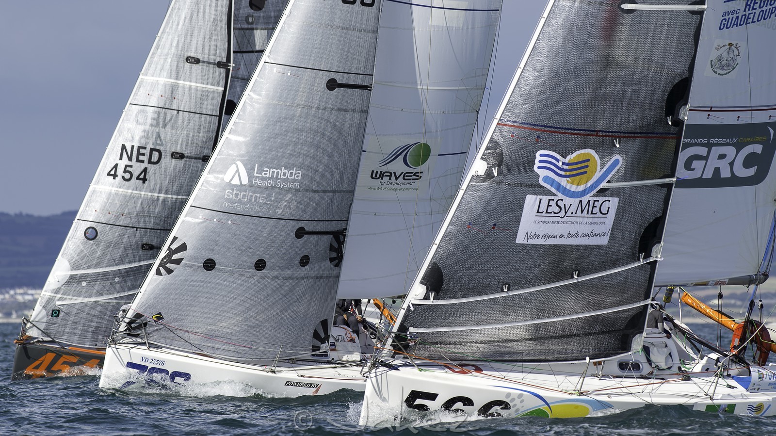 125-minitransat-2015-depart-.jpg