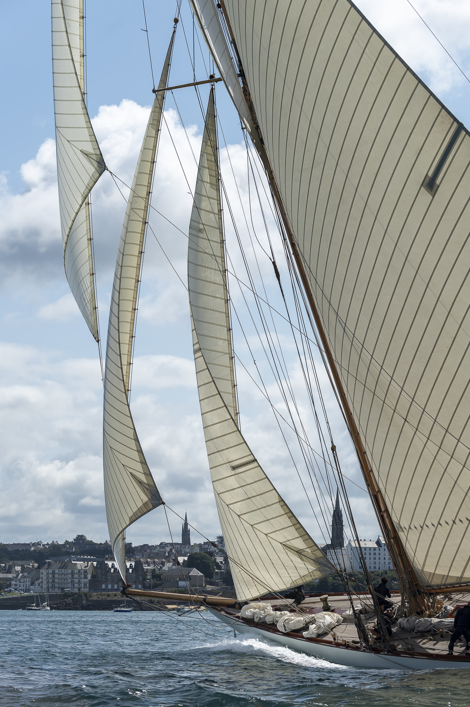 La Hoalen Brest-Douarnenez Classic Finistere est une régate de voiliers classiques magnififiques.