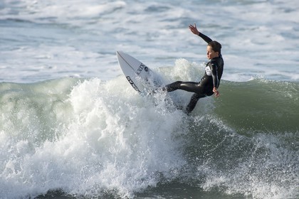 094-Surf