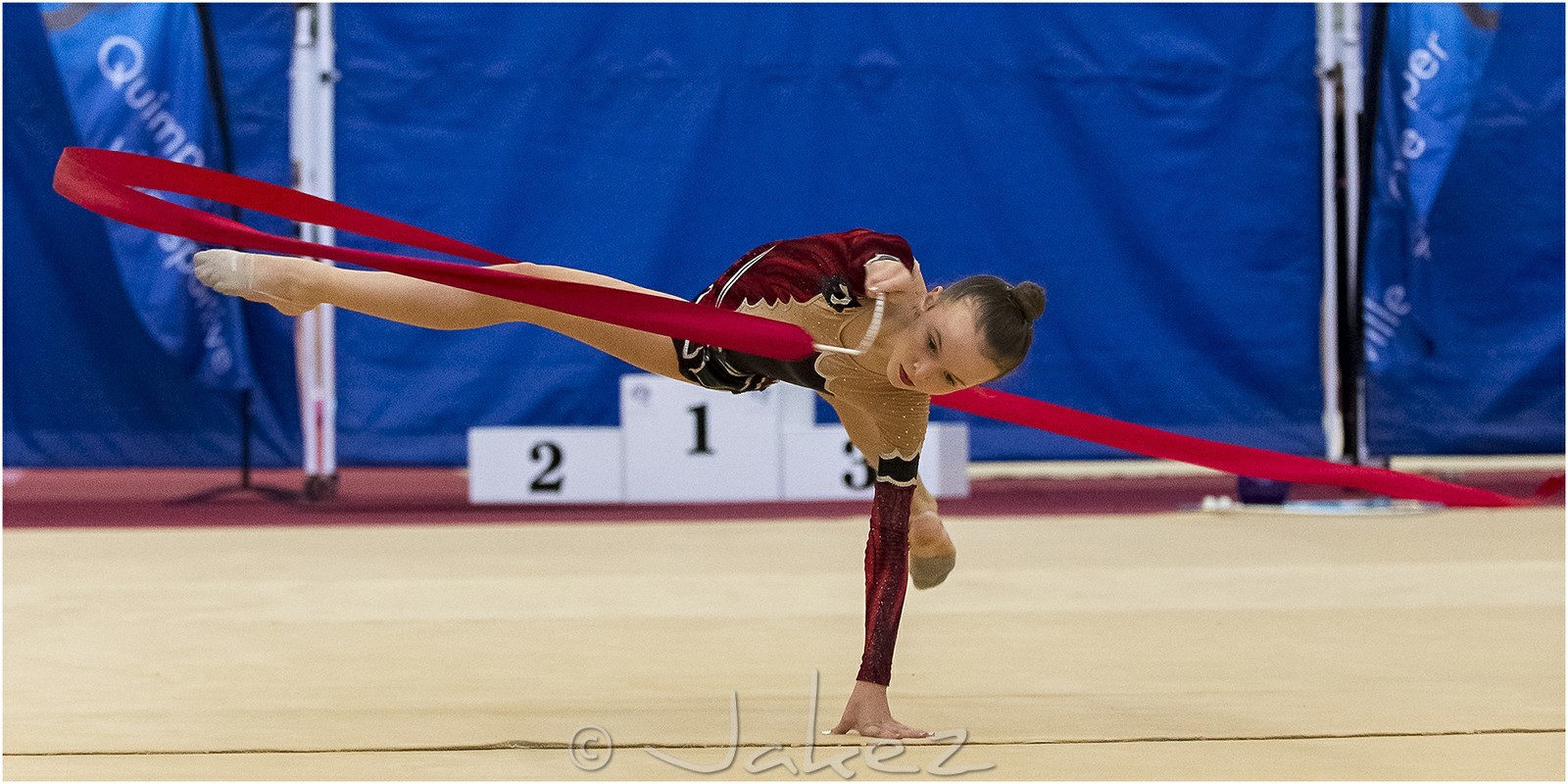 R4-08-33-LE RU Anne-Flore