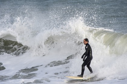 063-Surf