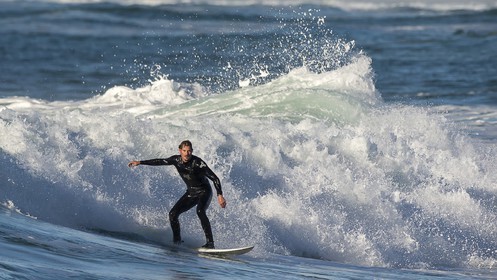 037-Surf