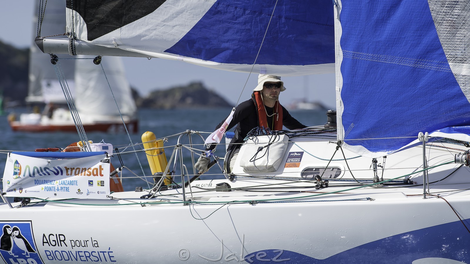012-minitransat-2015-depart-.jpg