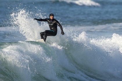 032-Surf