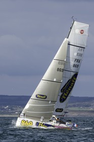 098-minitransat-2015-depart-.jpg