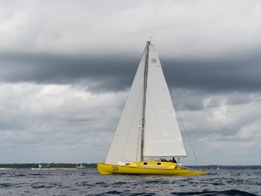 085