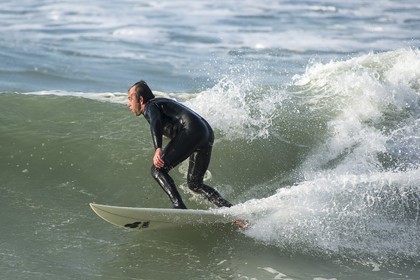 096-Surf